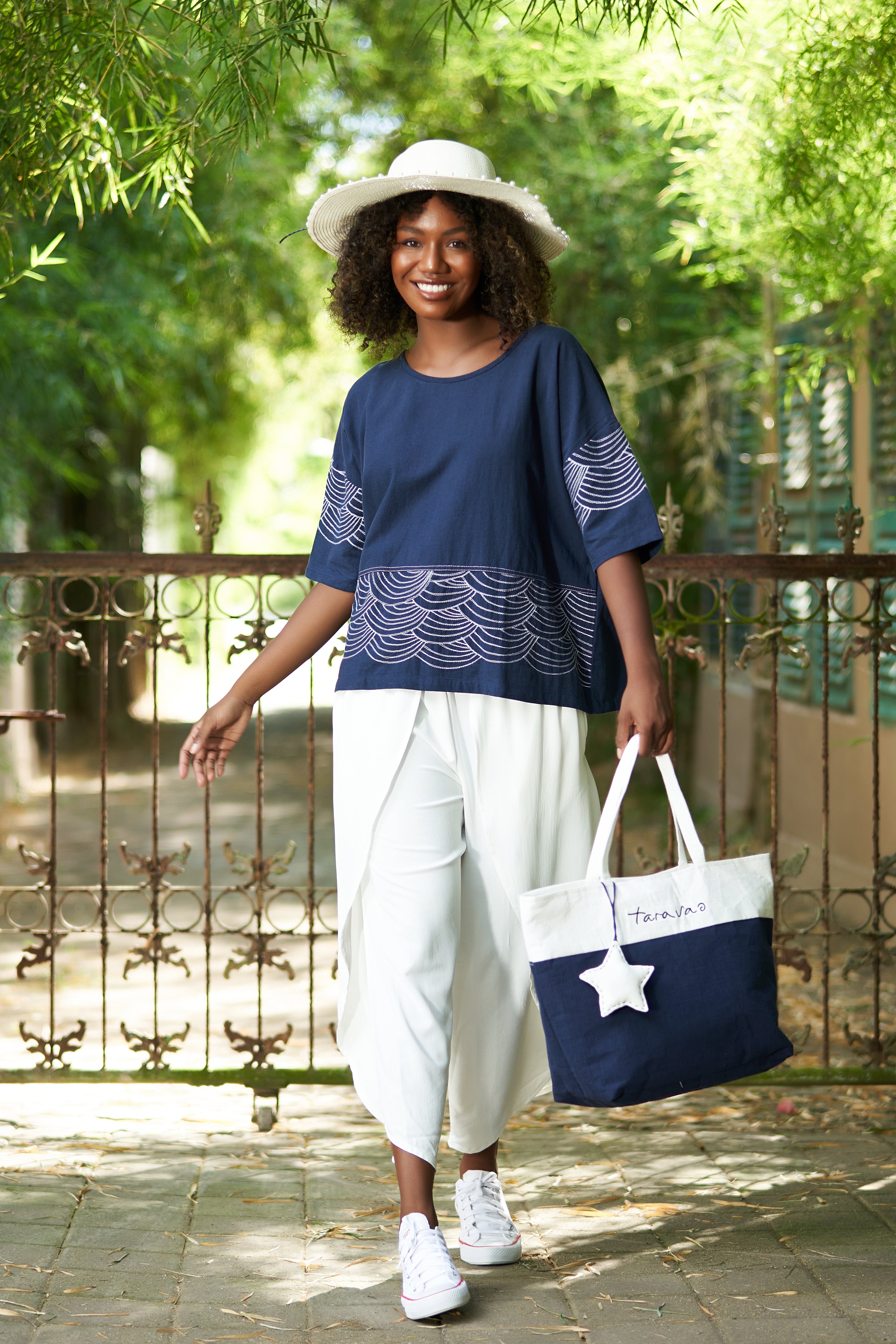Tara Vao Split Top