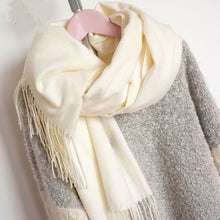 Load image into Gallery viewer, PEACH A001 AUTUMN PASHMINA - IVORY
