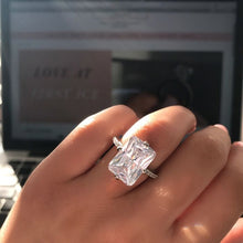 Load image into Gallery viewer, PEACH RIN029 LARGE RECTANGLE DIAMOND RING
