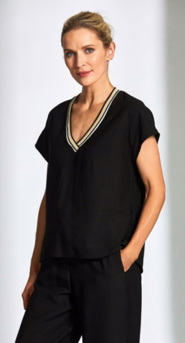 PERUZZI S25407 V NECK TOP - BLACK