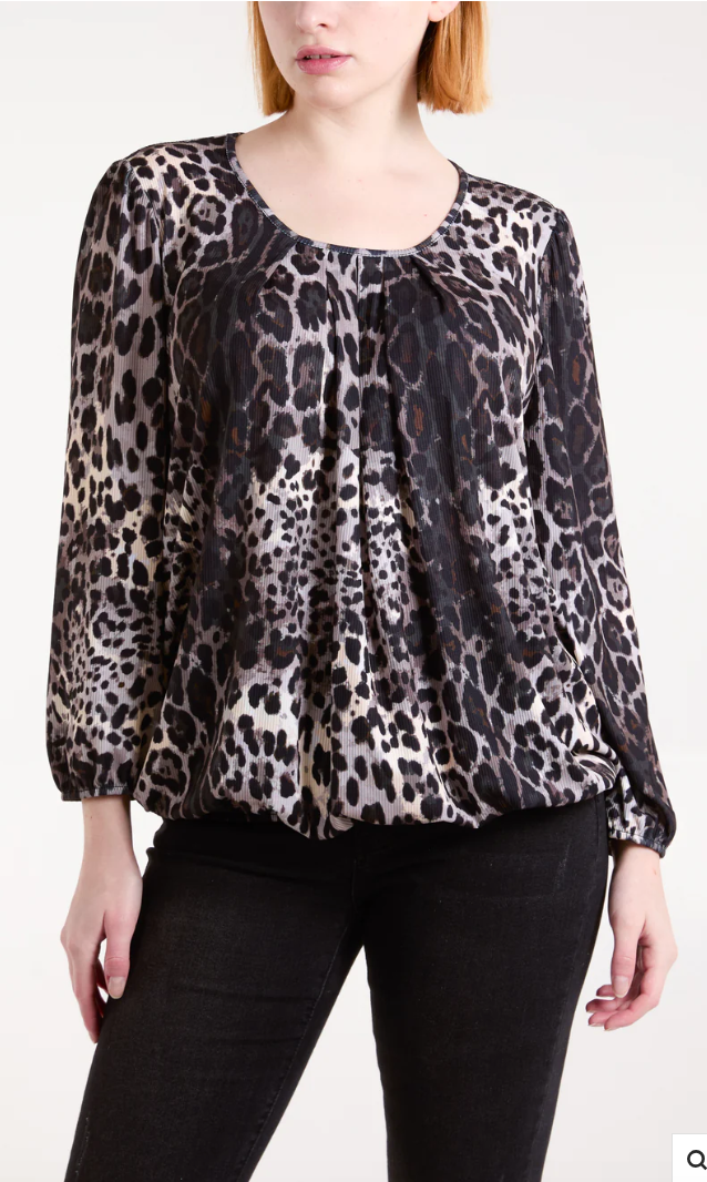 NOVA ANIMAL PRINT ROUND NECK TOP