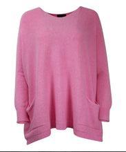 Load image into Gallery viewer, RELAXED FINE KNIT WITH DOUBLE PATCH POCKETS STYLE 27039
